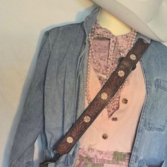 Light Pink, Cropped, Comfortable Size Small Cardigan - Picture 2 of 2